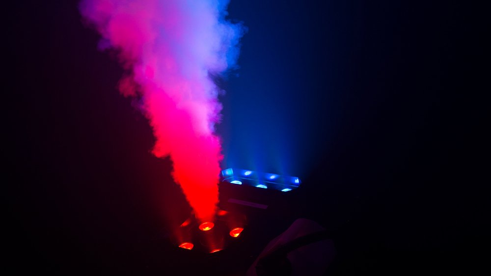 Chauvet DJ Geyser P7 Coloured Smoke Machine 1290W - Image 3